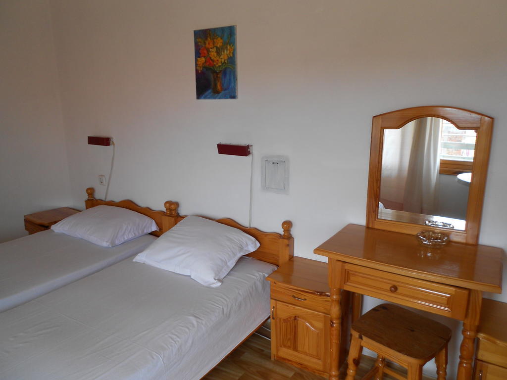 Nelly Guest House Sozopol Ruang foto