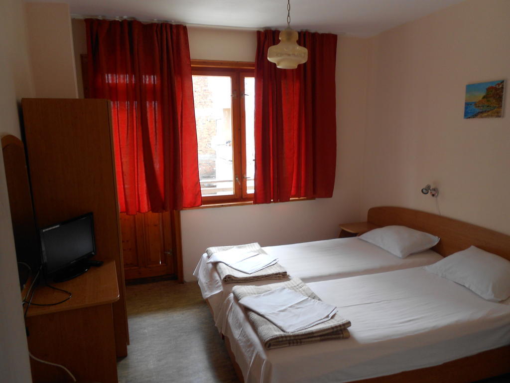 Nelly Guest House Sozopol Ruang foto