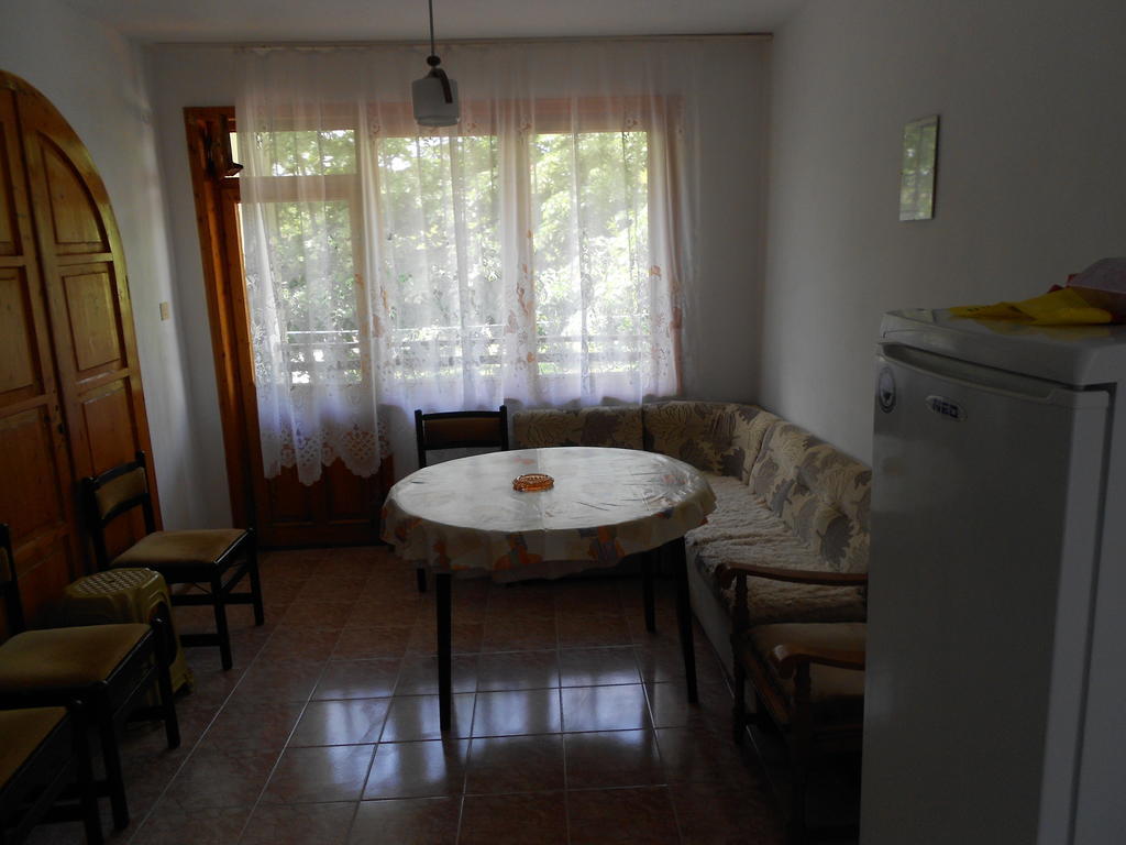 Nelly Guest House Sozopol Ruang foto